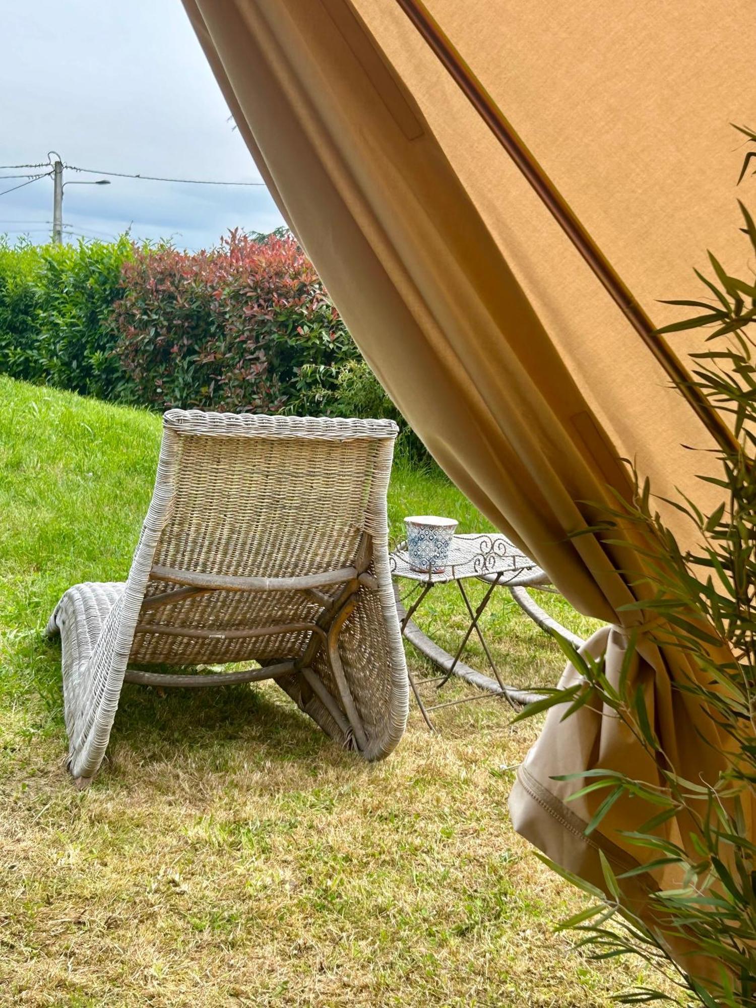 Chambre Au Jardin Tente De Charme Eguzon-Chantome Екстериор снимка
